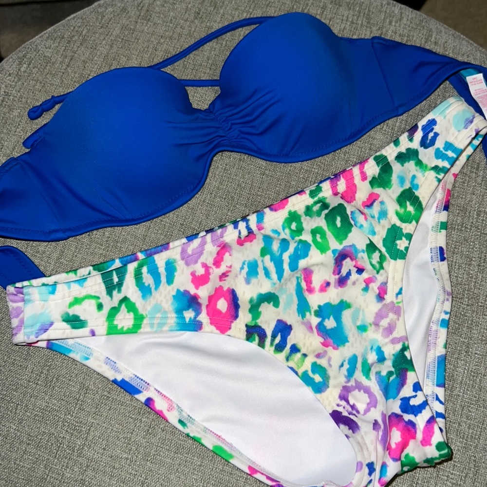 Victoria’s Secret bikini